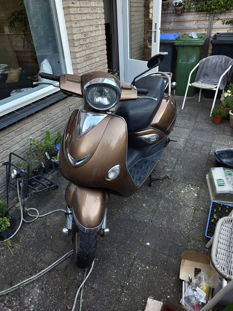 scooter Capri tauris 50 4t (niet lopend), Gebruikt, Benzine, Ophalen, Overige merken