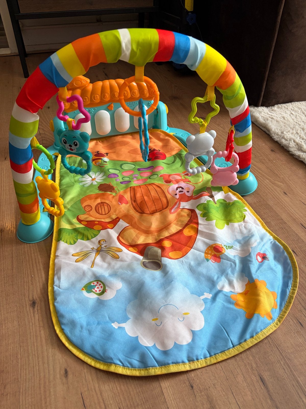 Vrolijk speelkleed met babygym en muziek, Kinderen en Baby's, Speelgoed | Babyspeelgoed, Ophalen of Verzenden, Gebruikt, Speelkleed