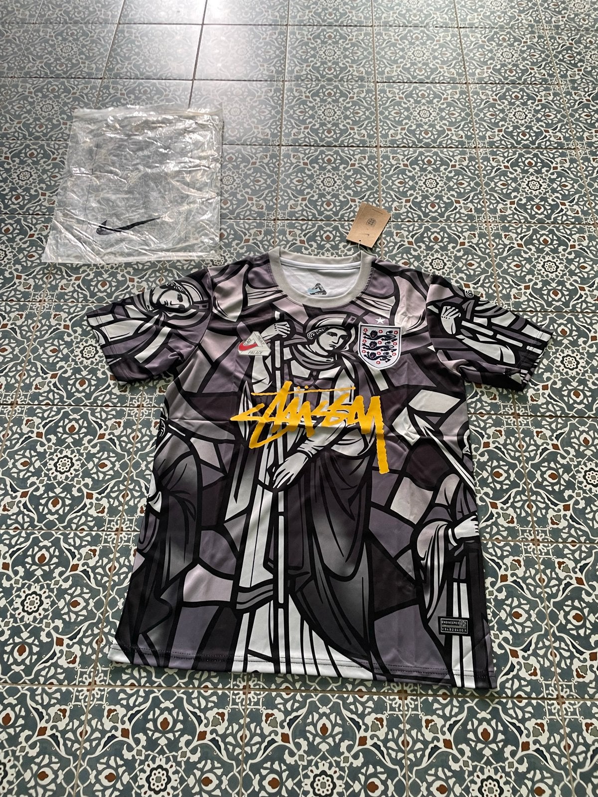 Nike x Stussy x Palace x England Voetbalshirt Maat S, Verzenden, Nieuw, Maat 46 (S) of kleiner, Meerkleurig