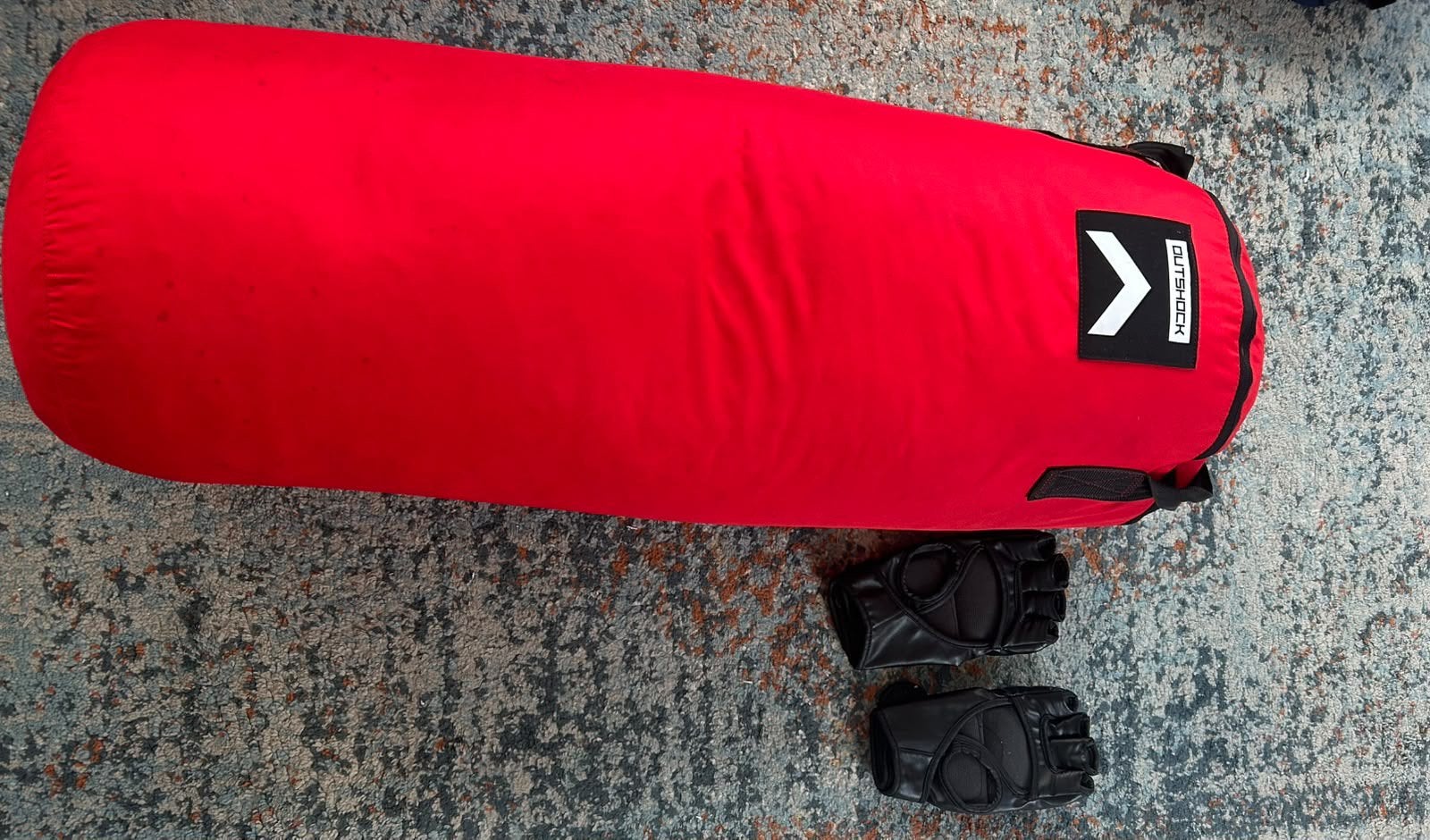 Bokszak Decathlon - OUTSHOCK Bokszak voor stoten rood 14 kg, Ophalen, Zo goed als nieuw, Bokszak