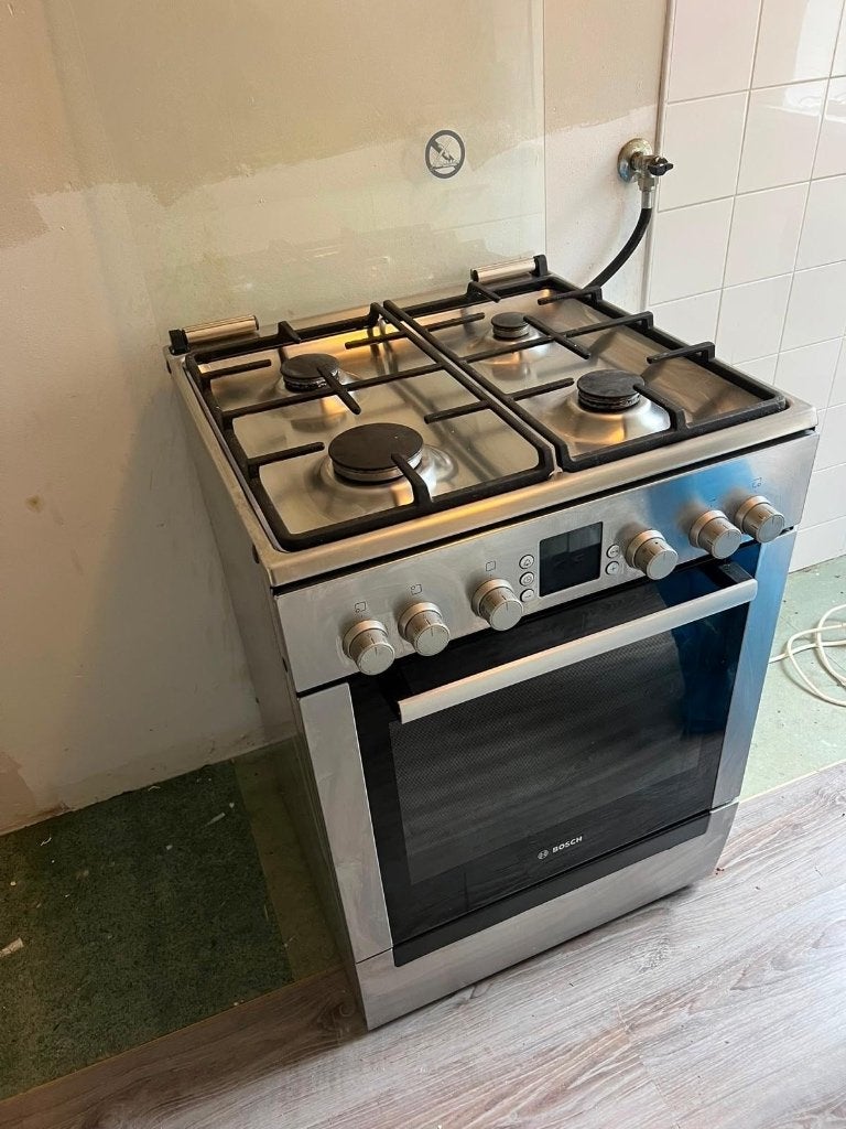 Bosch Gasfornuis RVS vrijstaand met oven, Ophalen, Gebruikt, 60 cm of meer, 4 kookzones