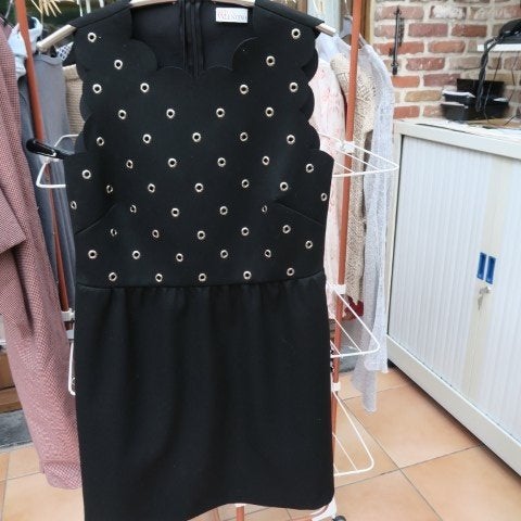 Kleedje nieuw zwart geperforeerd topje Red Valentino mt 36, Kleding | Dames, Red Valentino, Zwart, Nieuw, Ophalen of Verzenden