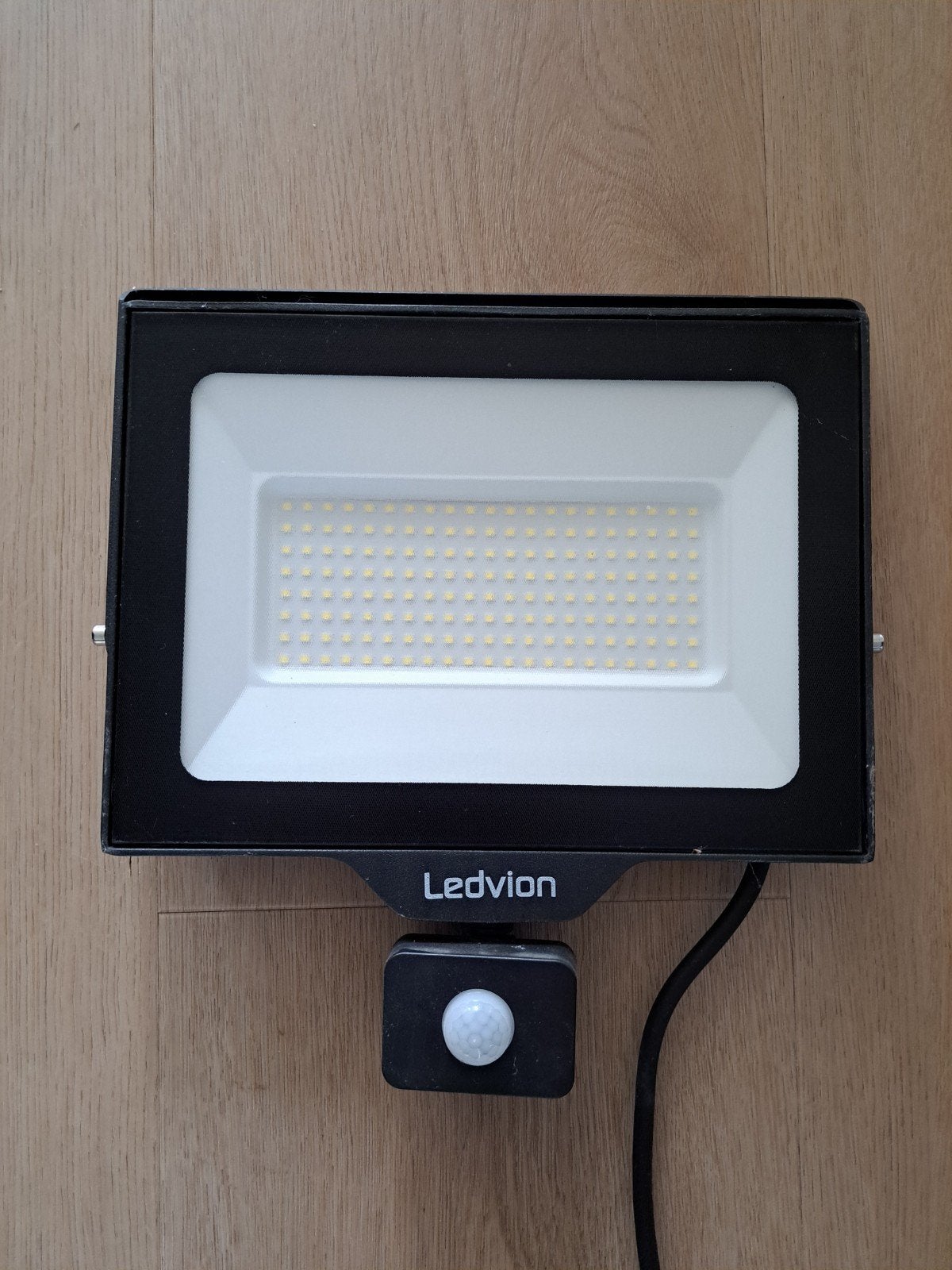 ledvion buitenlamp, Wandlamp, Ophalen of Verzenden, Netvoeding, Licht-donker-sensor