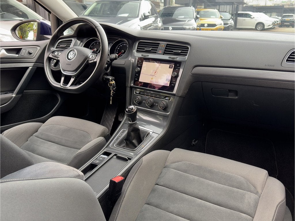 Volkswagen Golf 7.5 1.0 TSI COMFORTLINE. NAVI AIRCO APPLE-CA, Auto's, Volkswagen, Voorwielaandrijving, Gebruikt, Euro 6, Blauw
