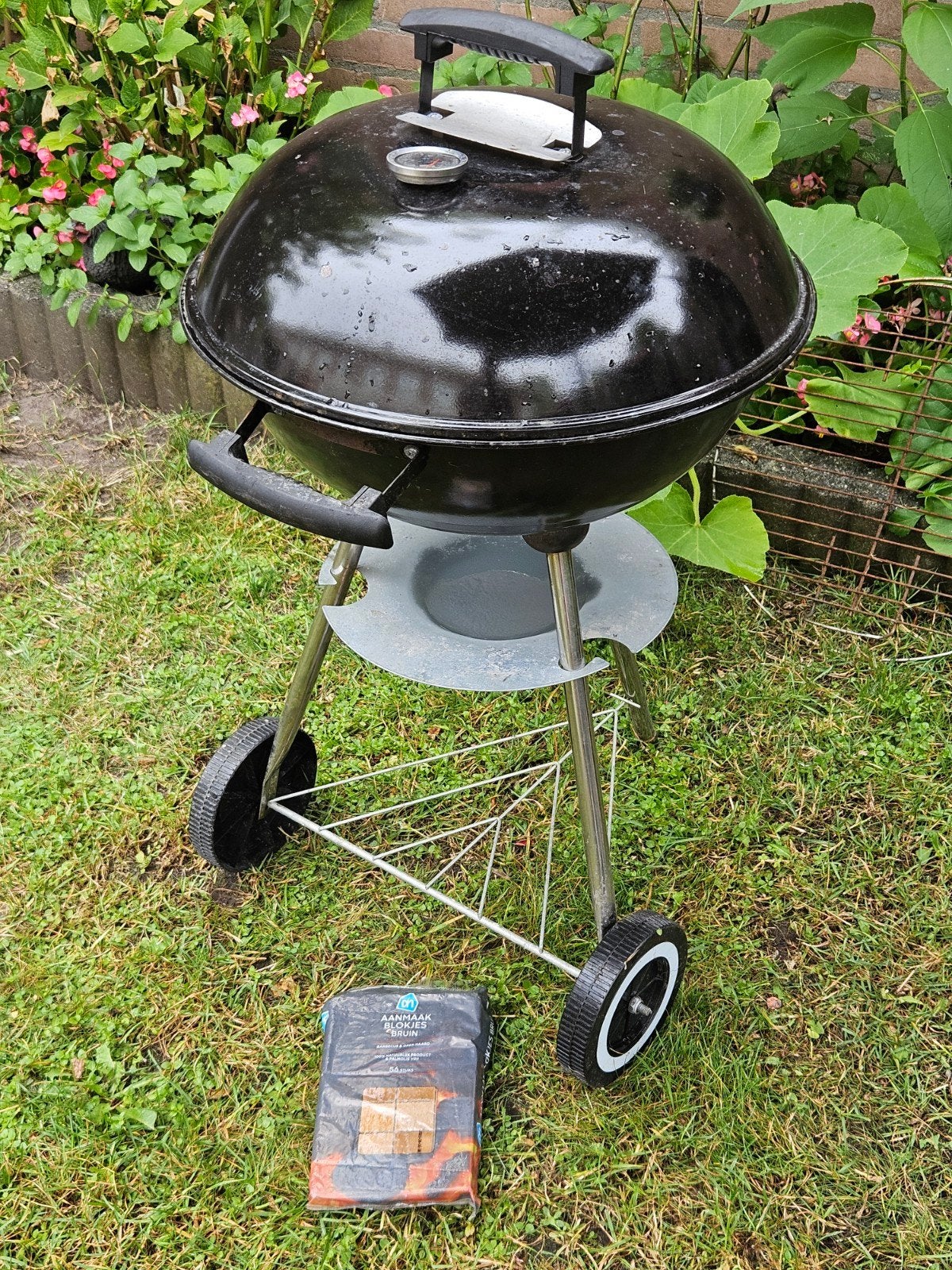 Gebruikte BBQ gratis aanmaakblokjes+aansteker, Ophalen of Verzenden, Gebruikt