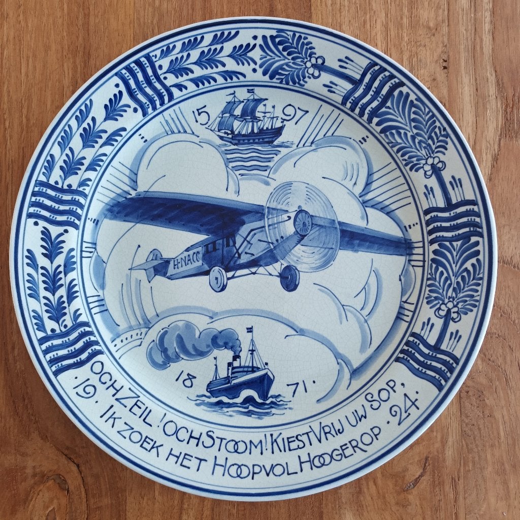 Puntgaaf KLM-bord Porceleyne Fles 1924, Antiek en Kunst, Antiek | Wandborden en Tegels, Ophalen of Verzenden