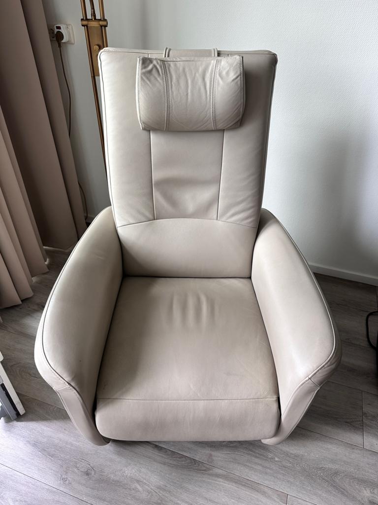 Relaxstoel beige leer verstelbaar, Ophalen of Verzenden, Zo goed als nieuw, 50 tot 75 cm, Leer