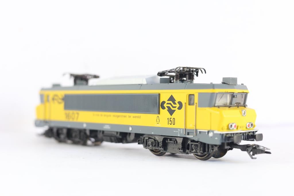Märklin  3326, Hobby en Vrije tijd, Modeltreinen | H0, Wisselstroom, Gebruikt, Locomotief, Ophalen of Verzenden