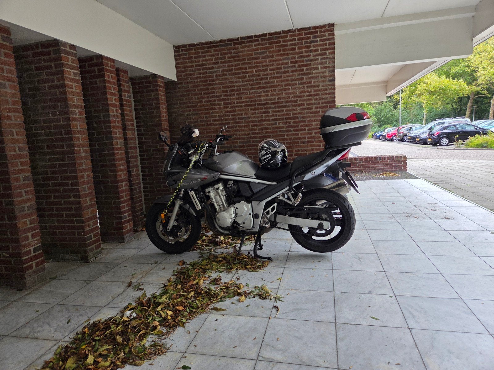 Suzuki Bandit 650 - Recent onderhoud en nieuwe banden!, Handvatverwarming, 4 cilinders, Motorrijbewijs A, Gebruikt