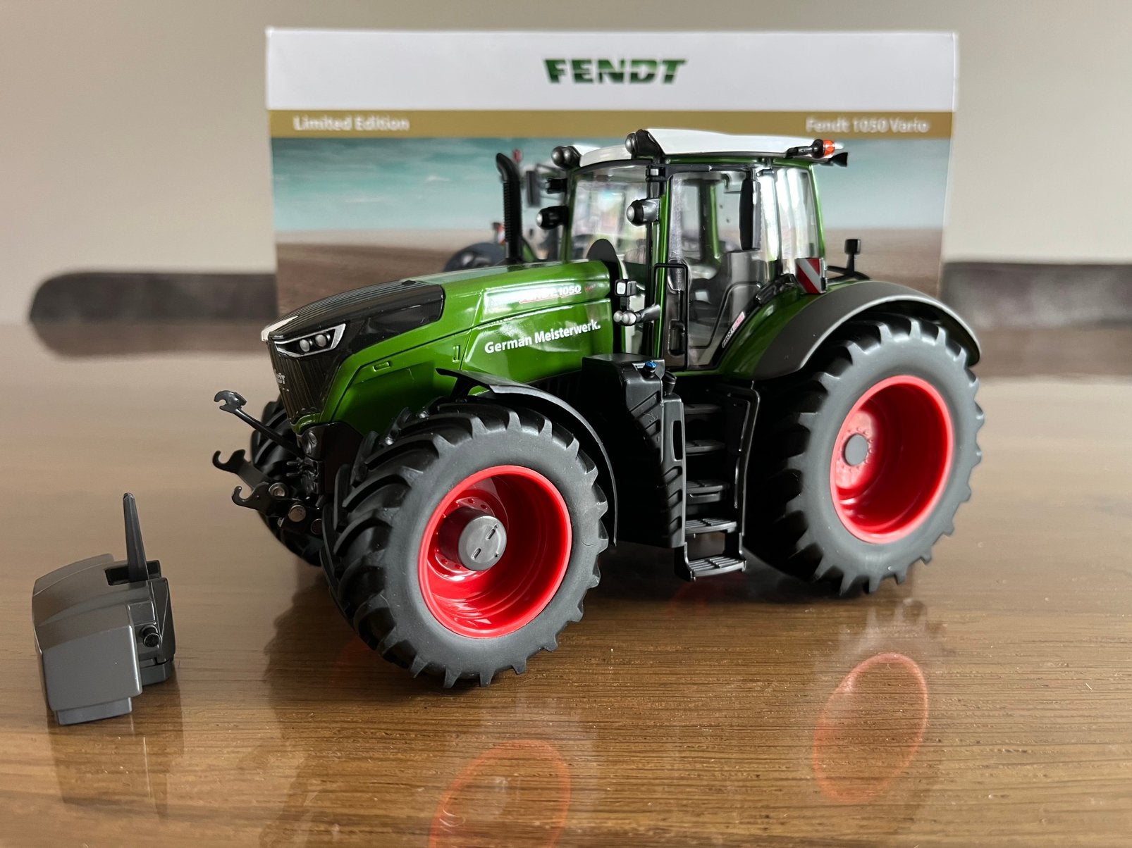 Fendt 1050 Vario trekker Wiking nieuw gelimiteerd 1050 stuks, Ophalen of Verzenden, Nieuw, Tractor of Landbouw, Overige merken
