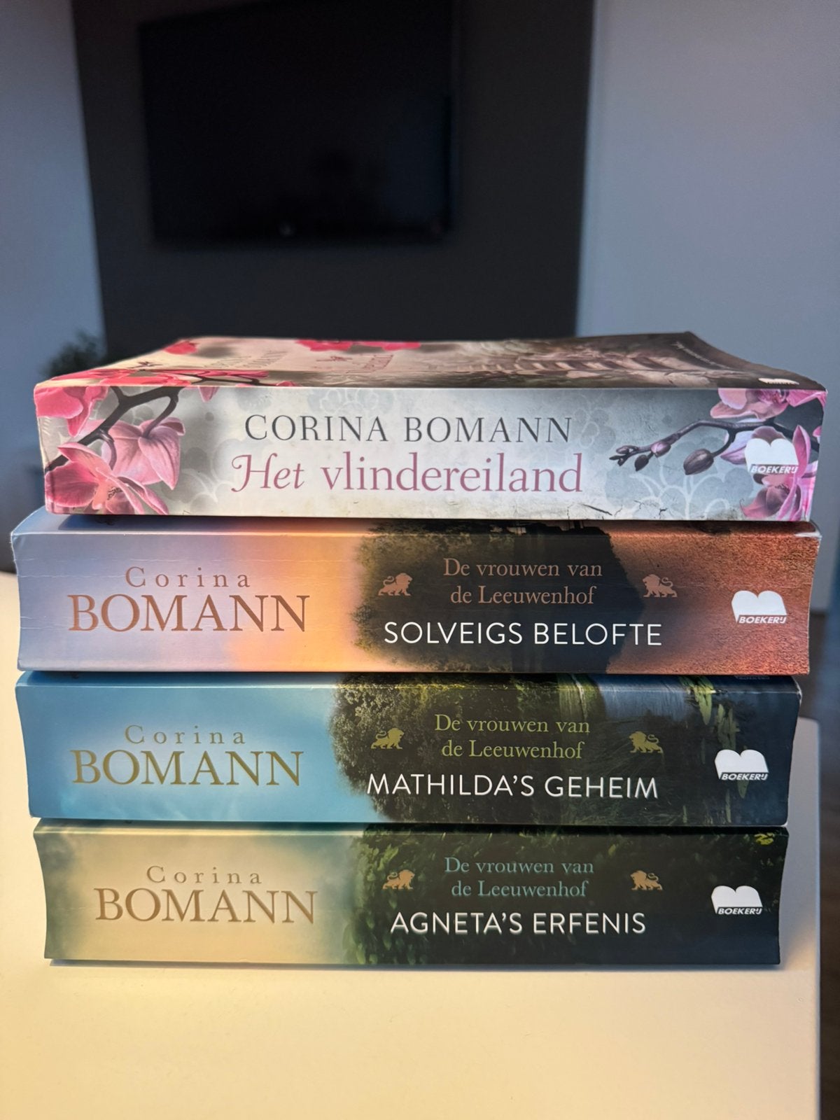 4 prachtige Corina Bomann boeken, Ophalen of Verzenden, Zo goed als nieuw, Nederland