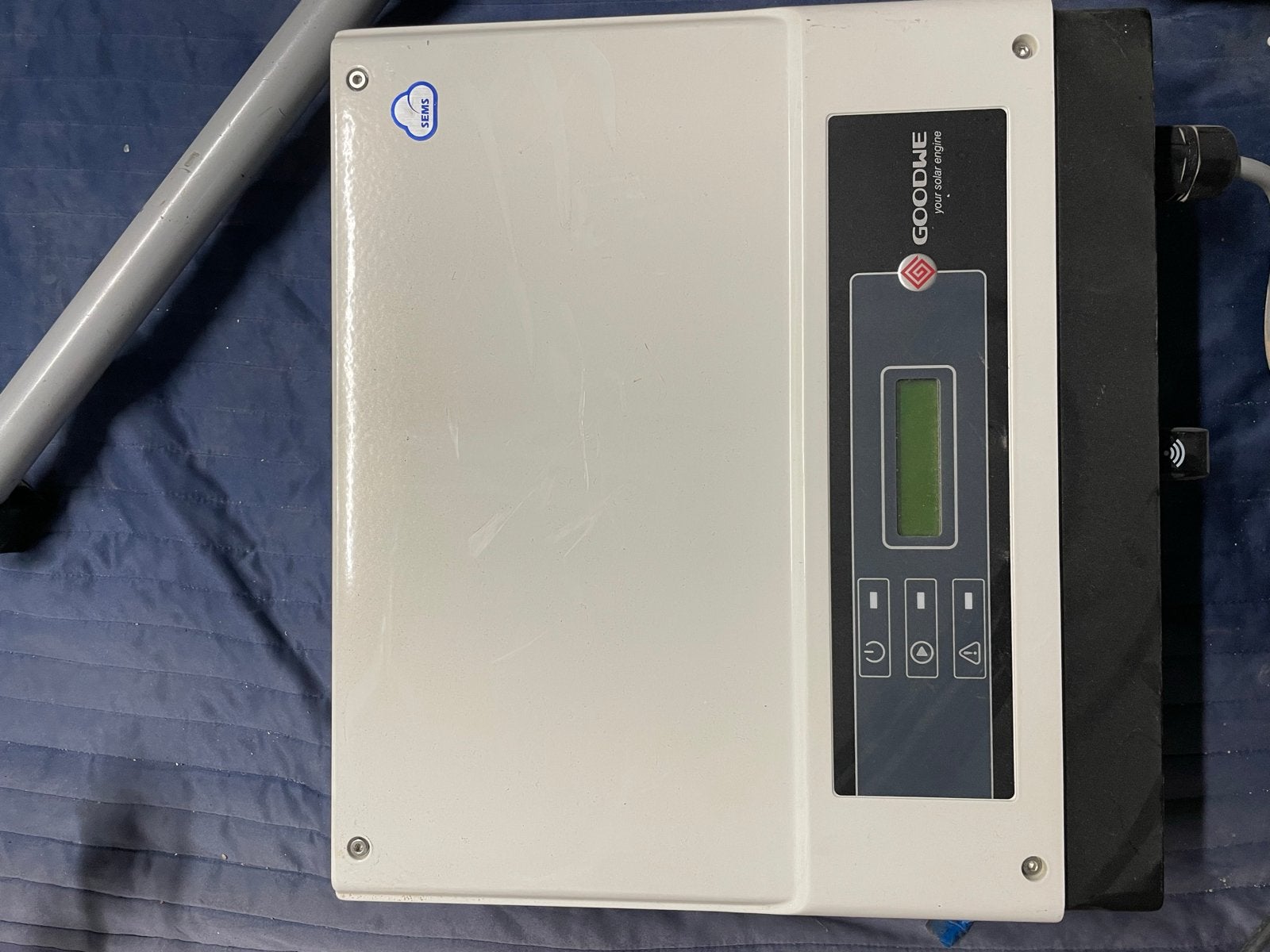 2 Goodwe GW3000-NS omvormers - zo goed als nieuw, Doe-het-zelf en Verbouw, Elektra en Kabels, Ophalen, Gebruikt