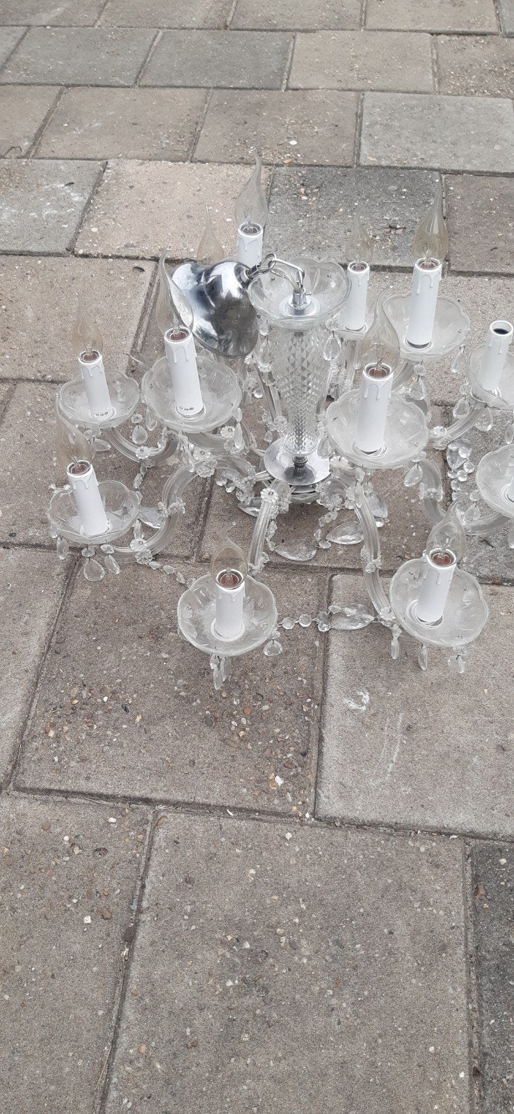 Oude kroonluchter  ( 12 lamp's ), Ophalen