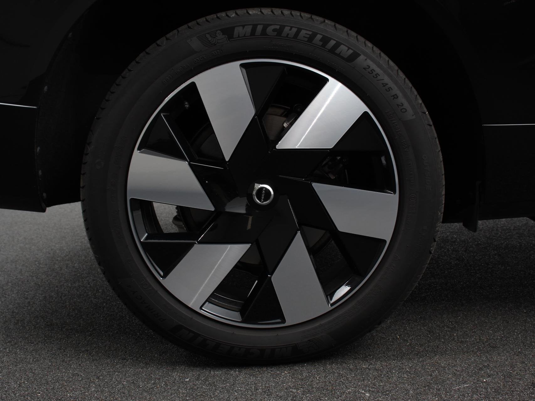 Volvo XC60 2.0 T6 Plug-in hybrid AWD Ultimate Dark Luchtveri, Auto's, Volvo, Automaat, Gebruikt, 1969 cc, 180 min