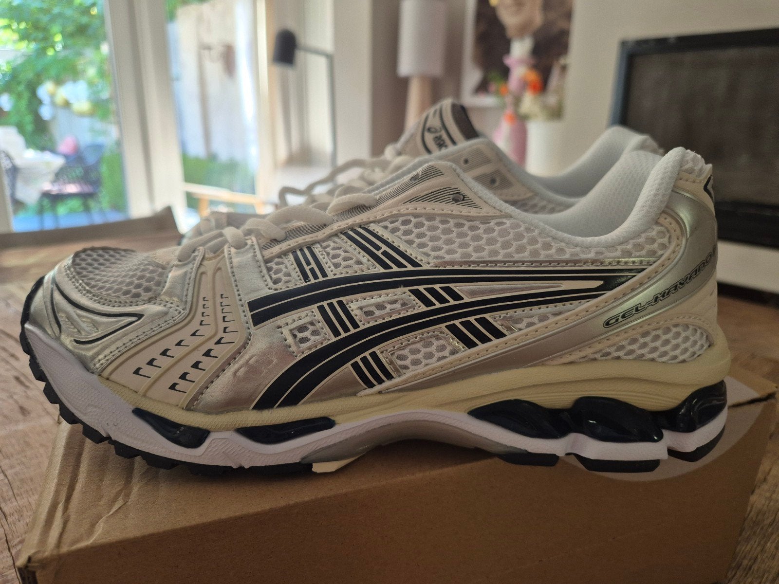 Nieuwe Asics Gel-Kayano 14 White/Silver - Maat 43, Ophalen of Verzenden, Nieuw, Asics