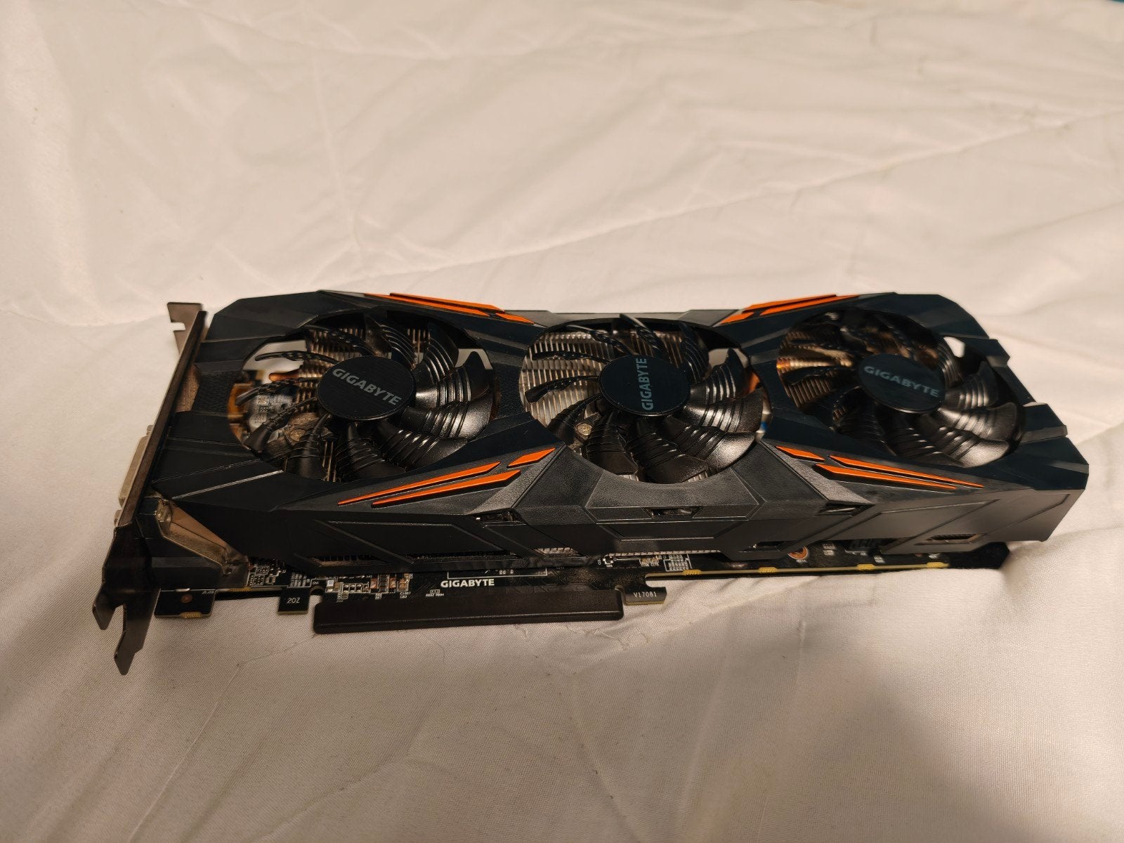 GTX 1070 8Gb GIGABYTE Videokaart nieuwe thermopasta, Ophalen, Gebruikt, GDDR5, HDMI