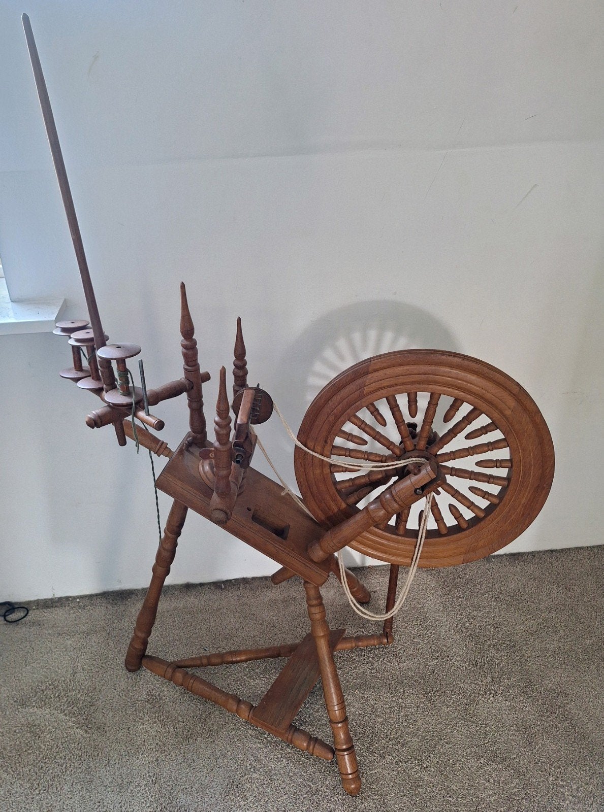 Spinnewiel - Functioneel - Handgemaakt in 1979, Hobby en Vrije tijd, Spinnewielen en Spinnen, Ophalen, Spinnewiel