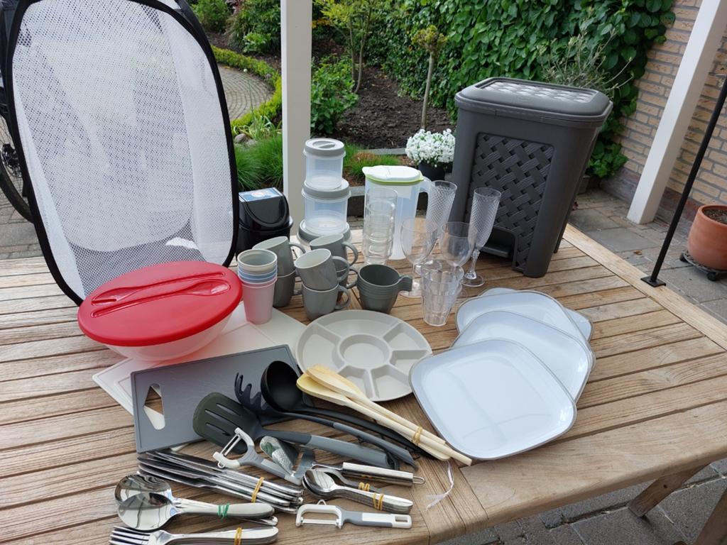 Complete camping servies, bestek en toebehoren set, Caravans en Kamperen, Ophalen, Gebruikt