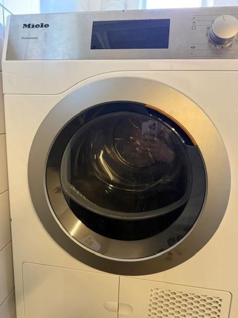 Merk: Miele (Professional).Model: PDR 908, Witgoed en Apparatuur, Wasdrogers, 6 tot 8 kg, Ophalen, Zo goed als nieuw, Luchtafvoer