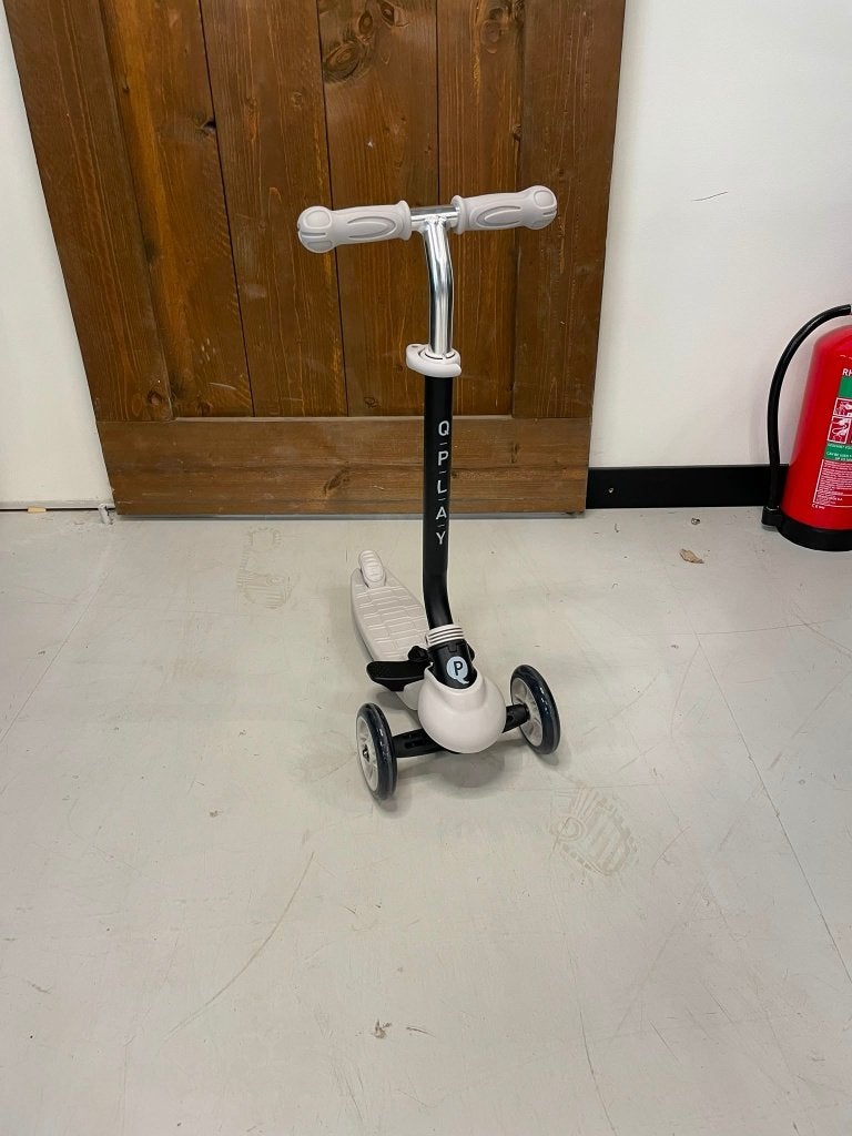 Qplay Sema Step Scoot and Ride - 5-in-1 balansscooter, Fietsen en Brommers, Steps, Ophalen of Verzenden, Zo goed als nieuw, Gewone step