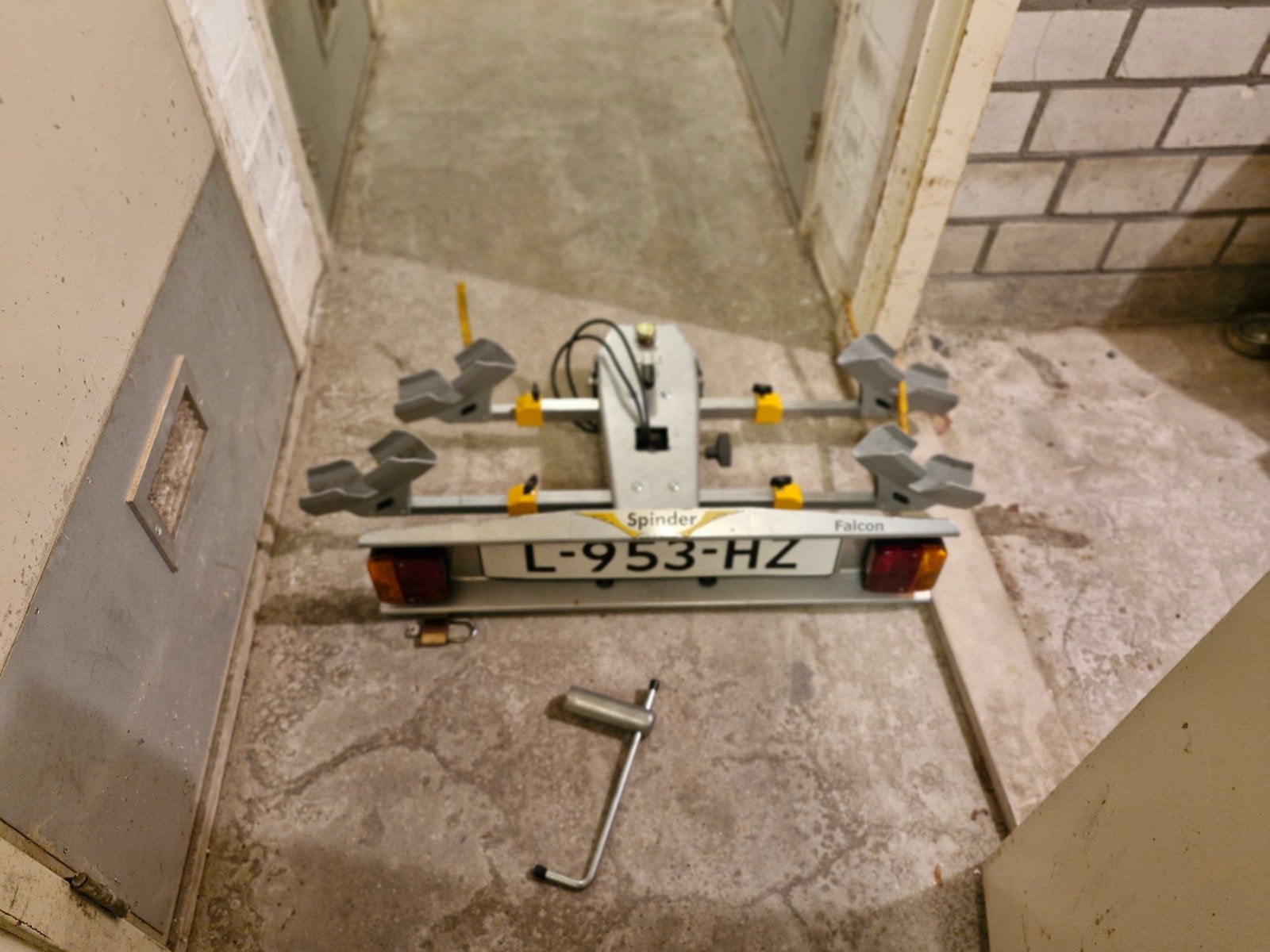 Spinder Falcon fietsendrager voor 2 (elektrische) fietsen, Auto diversen, Fietsendragers, Gebruikt, Ophalen of Verzenden, 2 fietsen