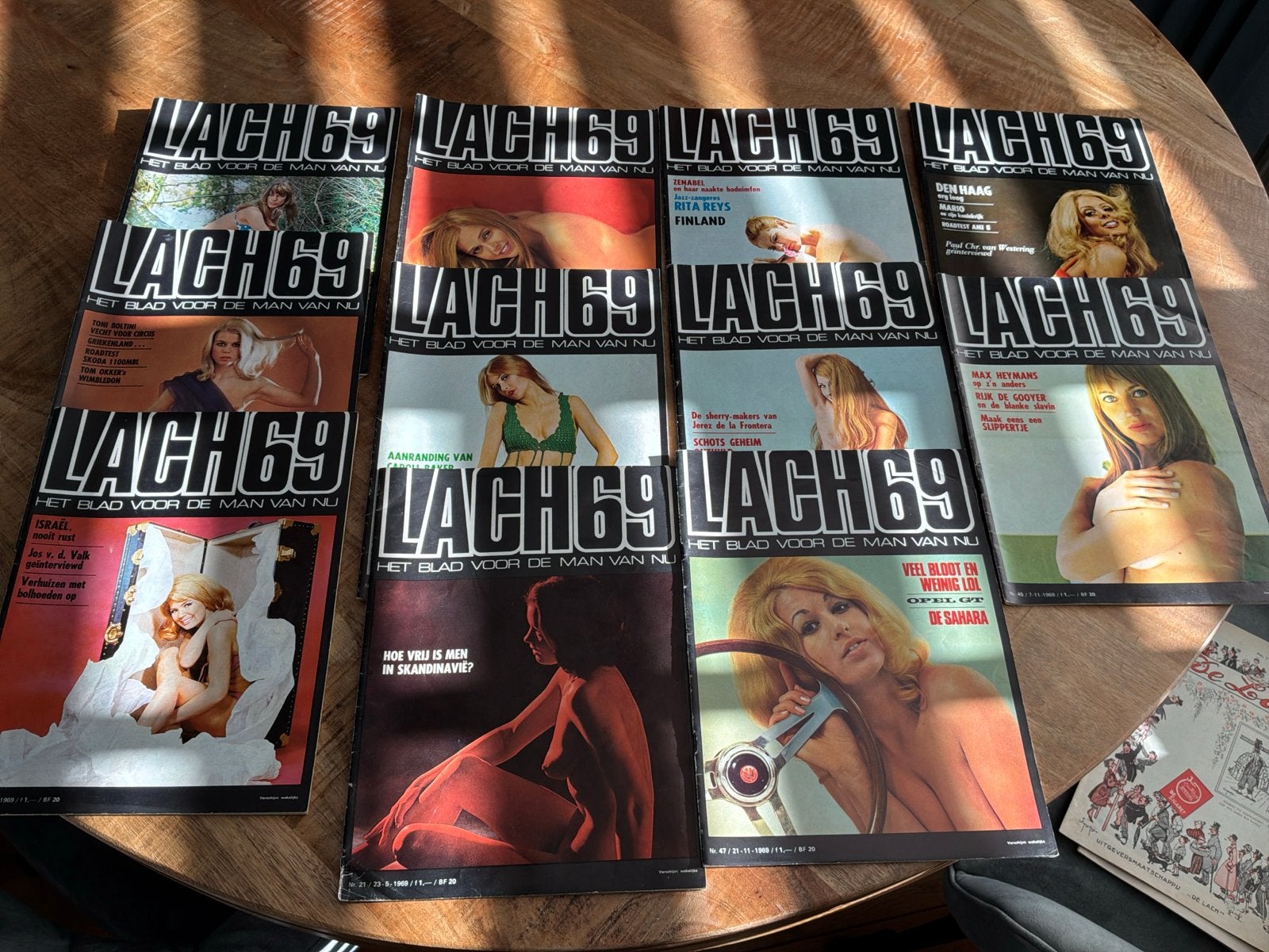 Vintage Lach 69 en De Lach tijdschriften collectie, Ophalen of Verzenden, Gelezen, Overige typen
