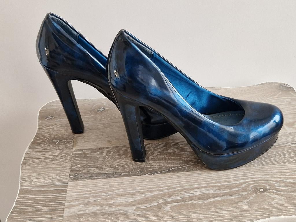Nieuw petrol kleurige pumps maat 40, Kleding | Dames, Schoenen, Ophalen of Verzenden, Nieuw, Blauw