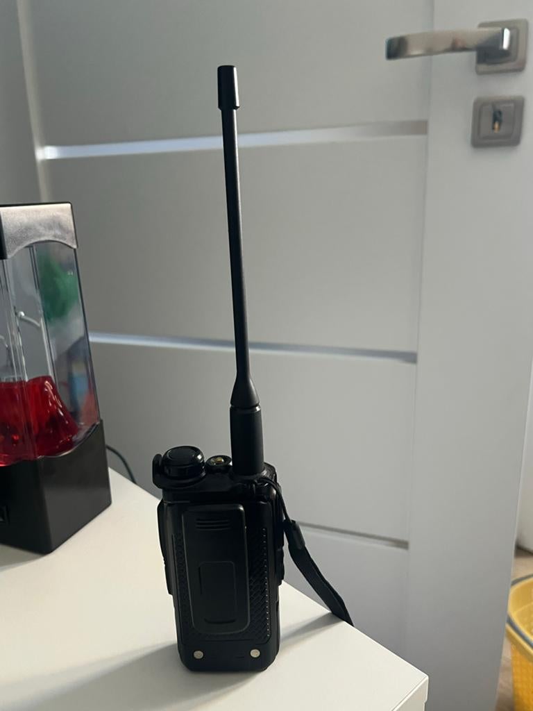 Quansheng Portofoon met Oplader - Zo goed als nieuw, 5 tot 15 km, Ophalen of Verzenden, Zo goed als nieuw, Portofoon of Walkie-talkie