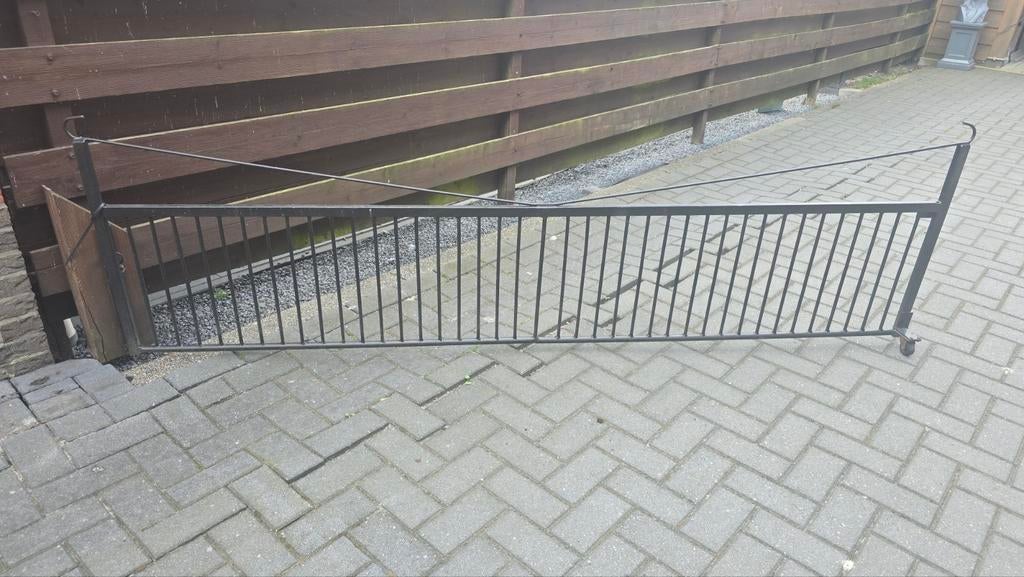 IJzeren draaihek - stevig en functioneel, Tuin en Terras, Ophalen, Gebruikt, IJzer, Sierhekwerk