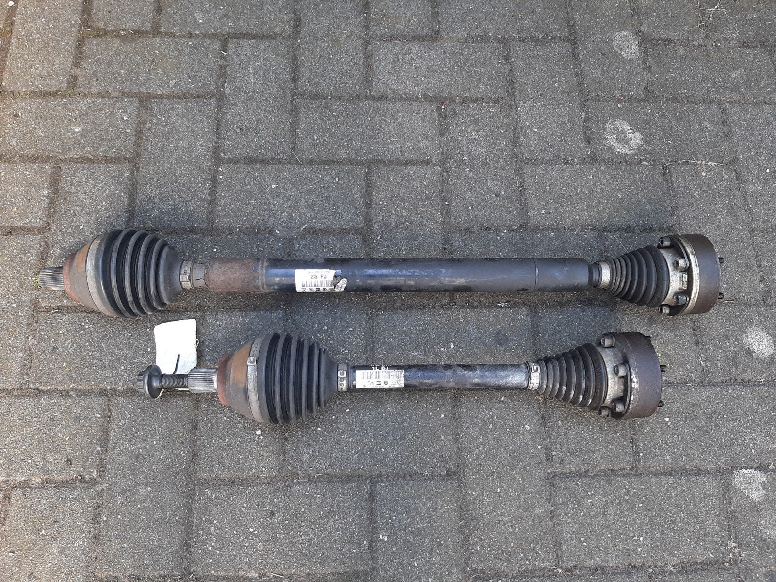 Skoda Octavia 1.6 Tdi aandrijfassen 1k0407271 1k0407272, Auto-onderdelen, Ophalen of Verzenden, Gebruikt, Seat