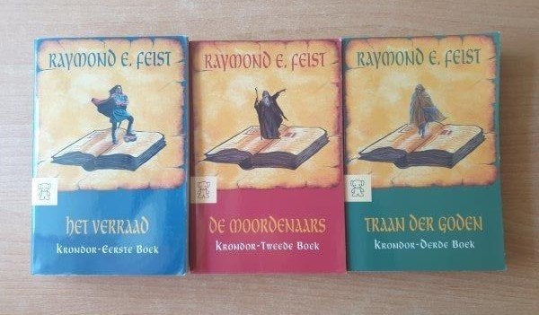 Raymond E. Feist - Krondor (pockets), Boeken, Verzenden, Gelezen, Raymond E. Feist
