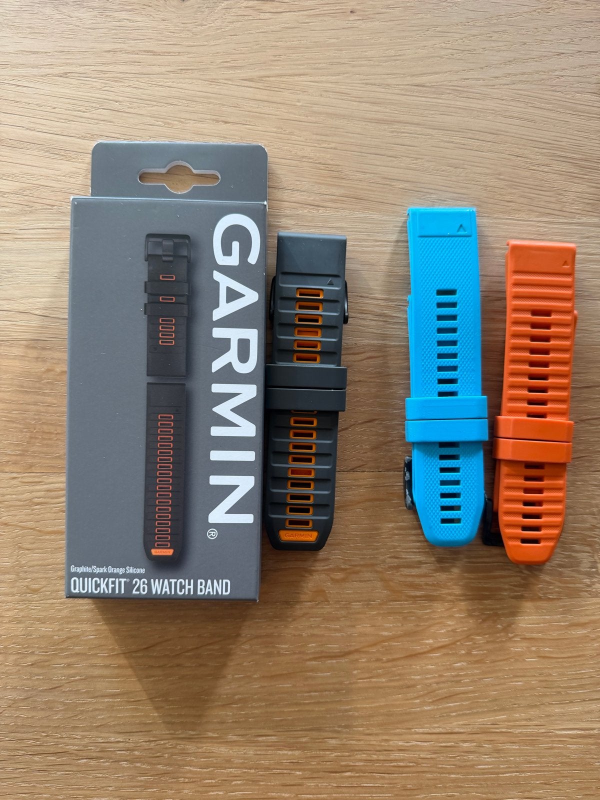 Garmin Quickfit 26mm bandjes - 2 origineel, 2 niet origineel, Ophalen of Verzenden, Nieuw, Zwart