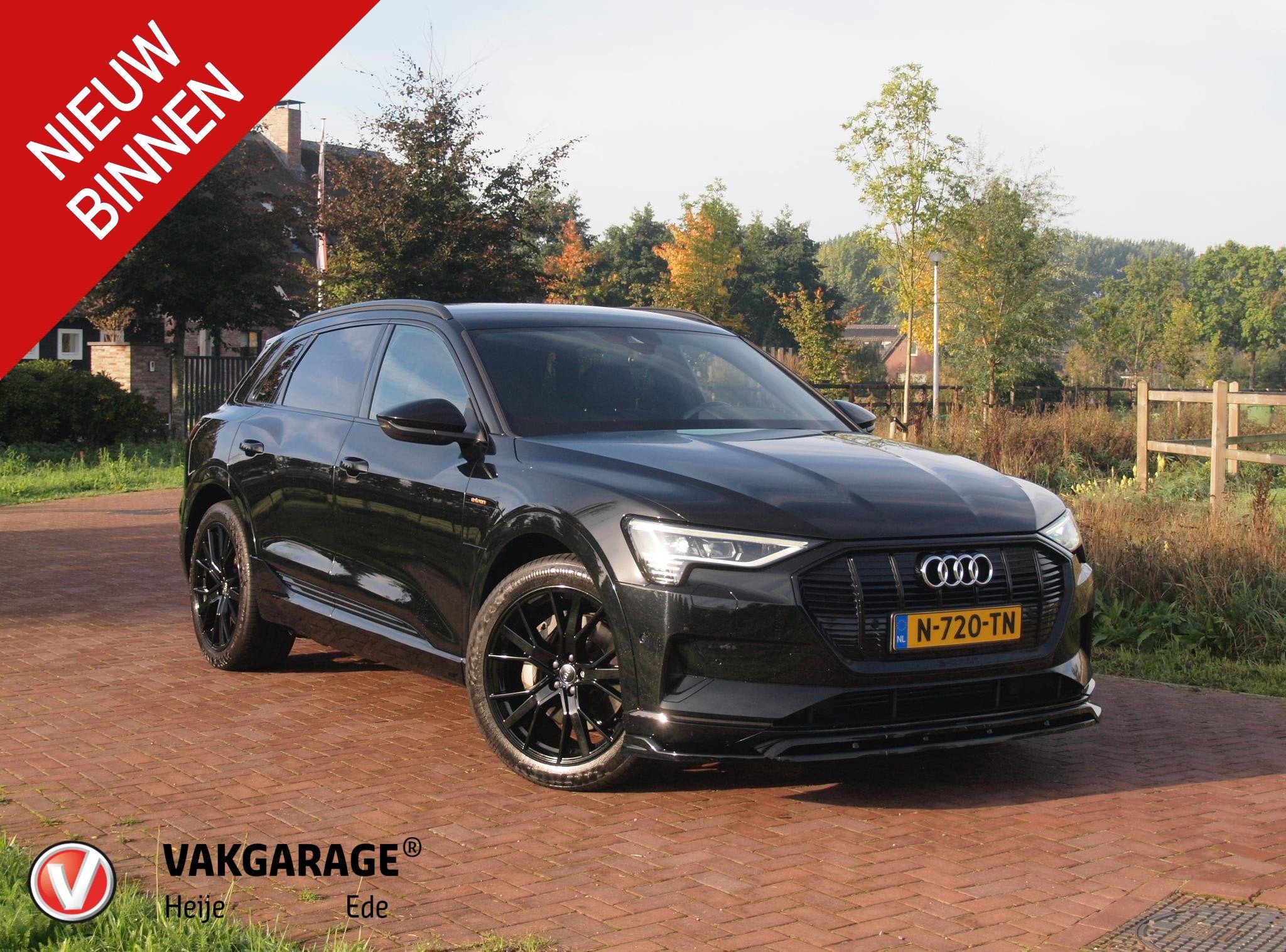 Audi e-tron 55 quattro Advanced edition Plus 95 kWh | Black, Auto's, Automaat, Zwart, 95 kWh, Zwart