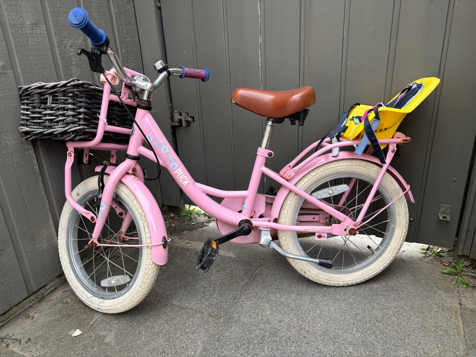 Leuke roze Puck kinderfiets 16 inch met mandje en zitje, Ophalen, Terugtraprem, Zijwieltjes, 16 tot 20 inch
