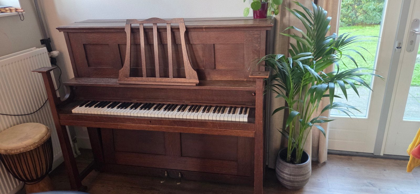 Antieke Piano - Goed Onderhouden en Gestemd, Muziek en Instrumenten, Ophalen, Gebruikt, Bruin, Piano