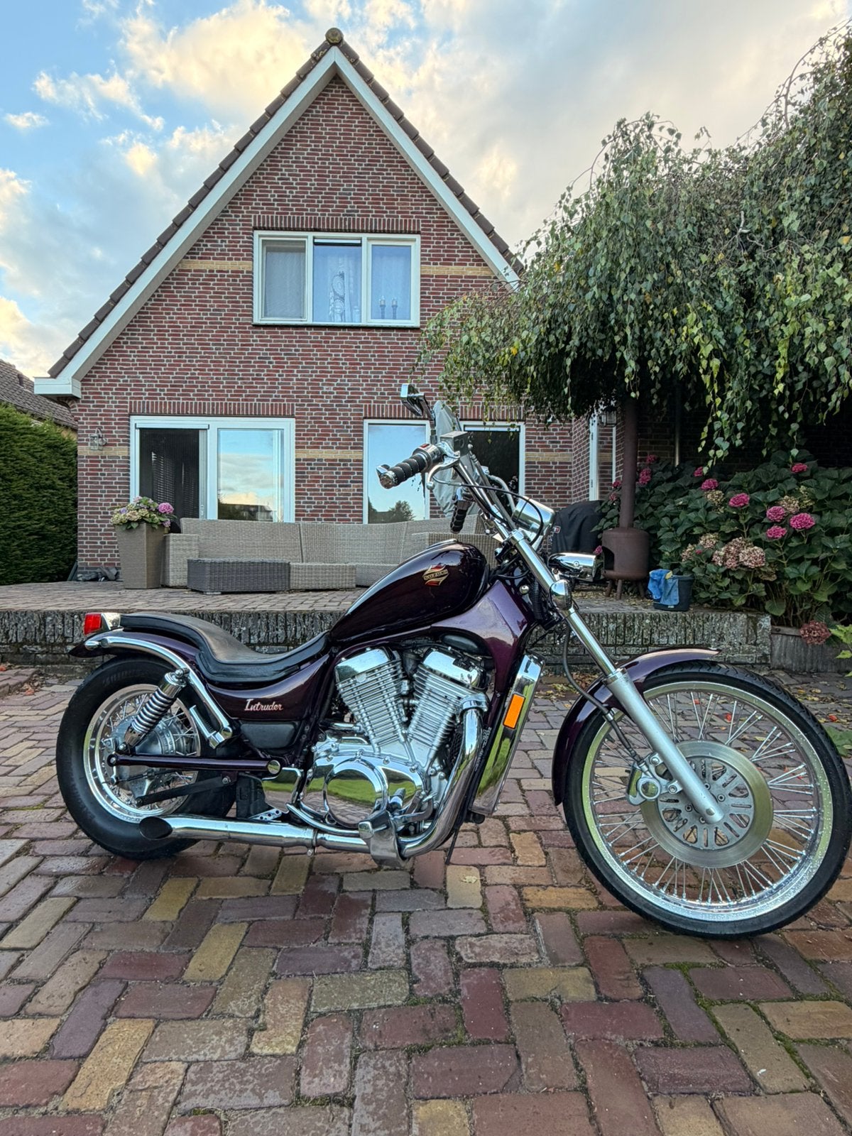 Suzuki Intruder VS750 1989 | 16.603 km | Recent onderhoud, 750 cc, Cardan-aandrijving, 2 cilinders, Occasion
