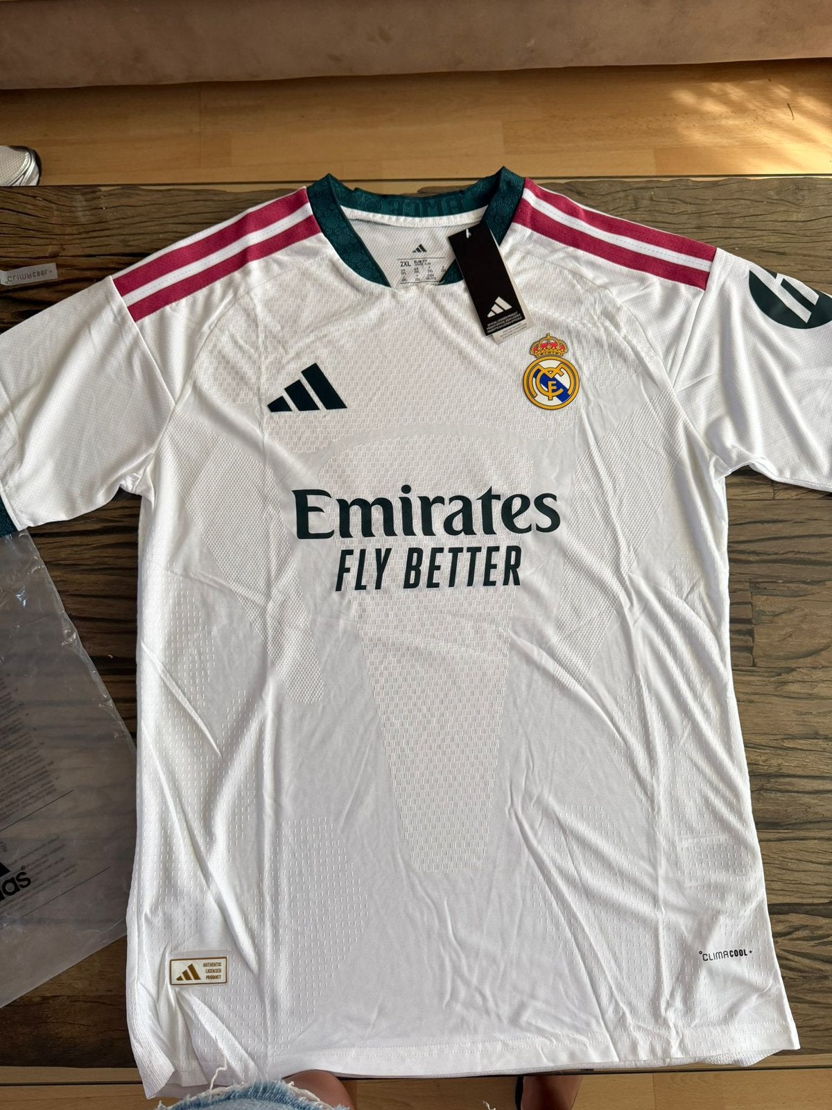 De Gloednieuwe Thuisshirt van REAL MADRID Seizoen 26/27, Ophalen of Verzenden, Nieuw