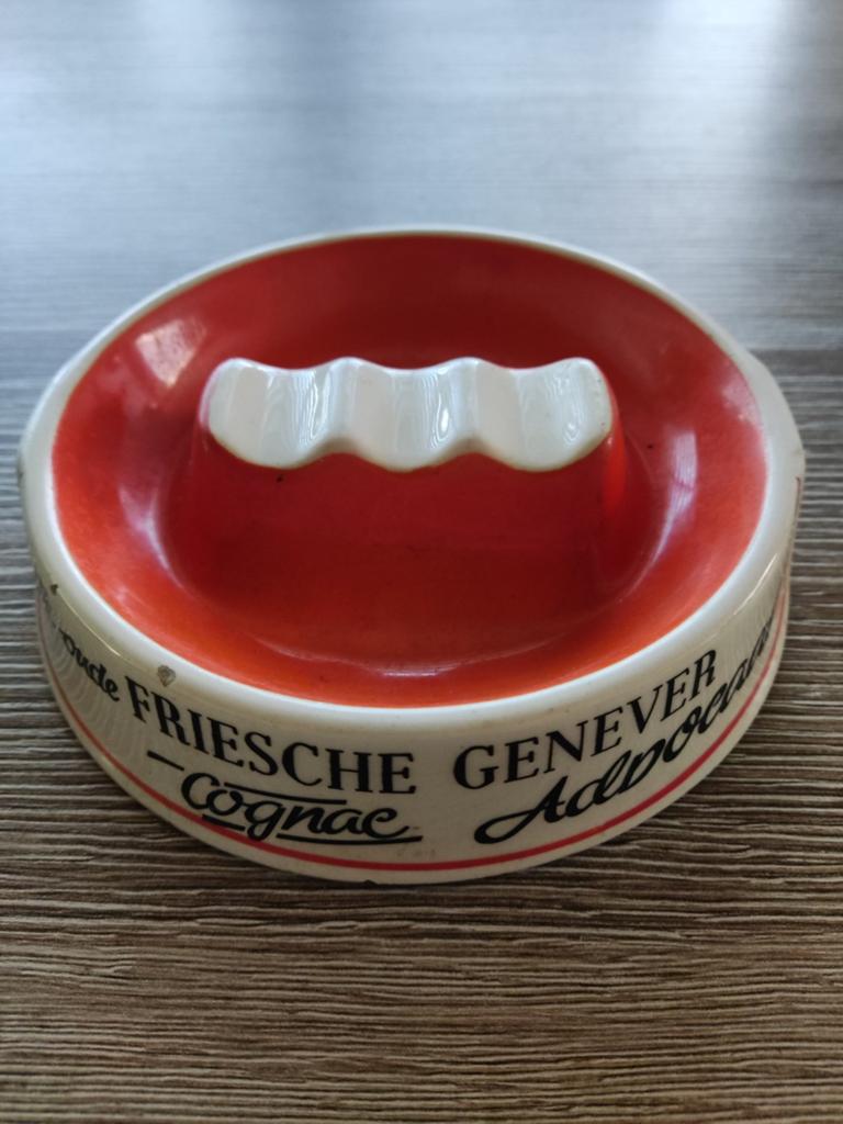 Vintage Asbak, Fa. Gerard Brons Distilleerderij Gorredijk, Ophalen of Verzenden