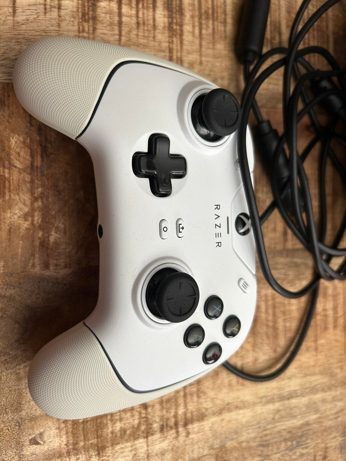 Razer wolverine v2 controller, Spelcomputers en Games, Verzenden, Zo goed als nieuw, Controller, Xbox Original
