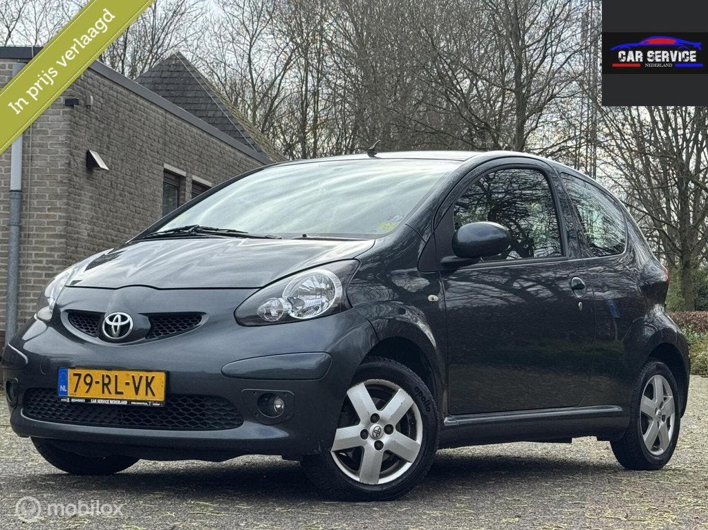 Toyota Aygo 1.0-12V Sport/NAP/NWE APK/AIRCO/LMV/KOOPJE, Auto's, Voorwielaandrijving, Gebruikt, 4 stoelen, 68 pk