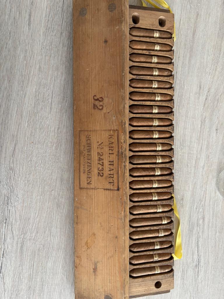 Antiek houten sigarenpers met sigaren, Ophalen