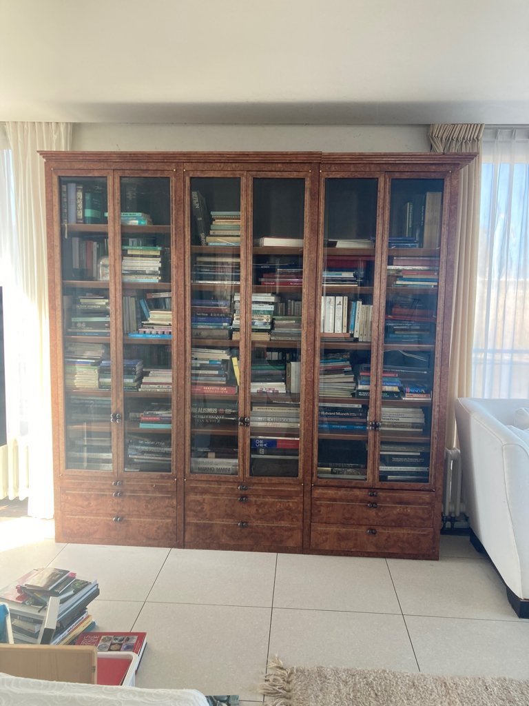 boekenkast noten klasiek  Engels met facet glazen deuren, Ophalen, Gebruikt, Overige materialen, Met deur(en)