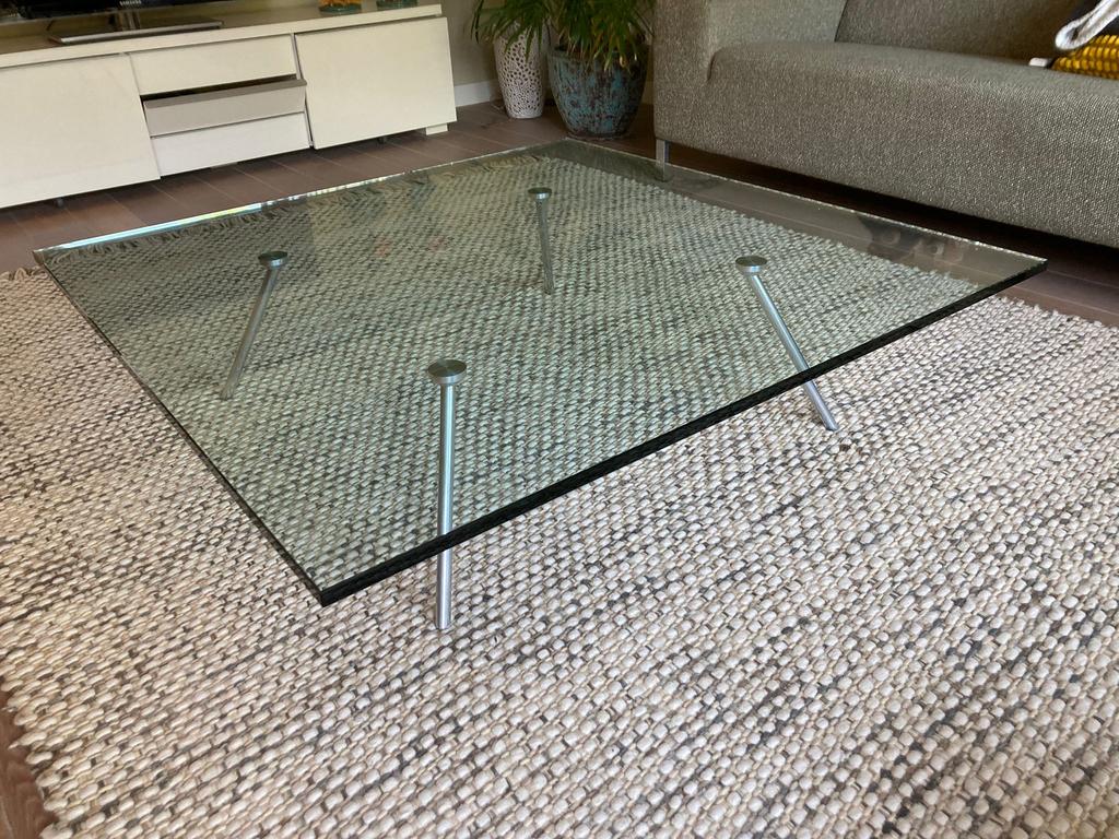 Moderne glazen salontafel, Huis en Inrichting, Tafels | Salontafels, Vierkant, Ophalen of Verzenden, Modern, Minder dan 50 cm