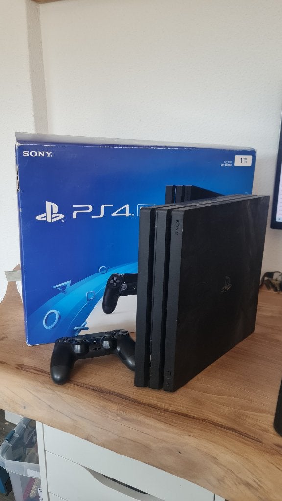 Playstation 4 Pro 1TB, Gebruikt, Verzenden, 1 TB, Met 1 controller