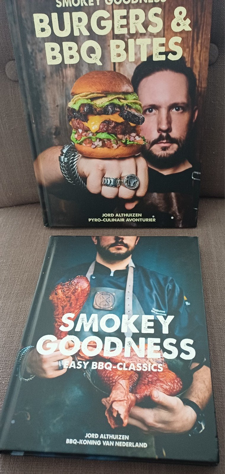 2 x Smokey Goodness - Burgers & Bites & Classic BBQ, Ophalen of Verzenden, Zo goed als nieuw