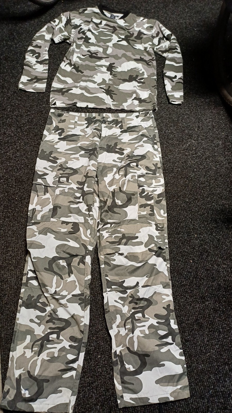 CAMOUFLAGE-SETJE NU €15> KLEEDTIP., Ophalen of Verzenden, Overige soorten, Nederland, Kleding of Schoenen