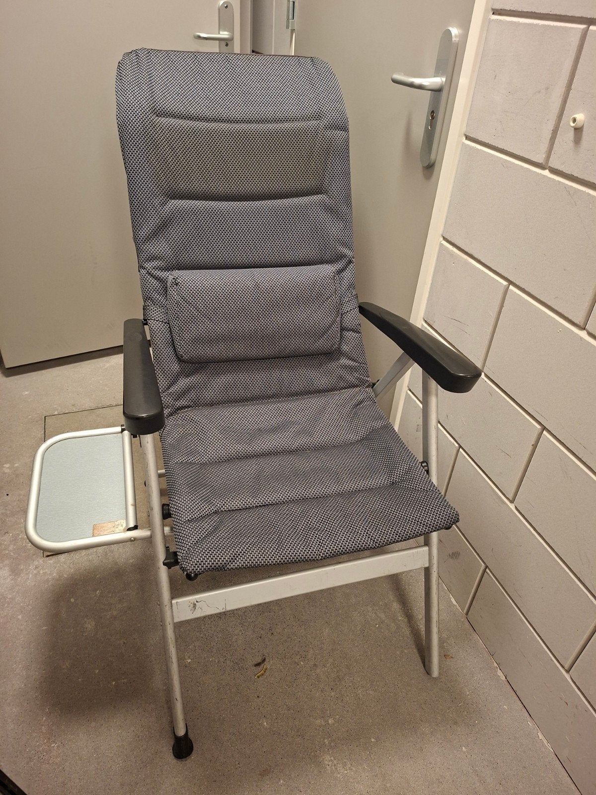 Human Nature standenstoel met uitschuifbaar zijtafeltje, Ophalen of Verzenden, Gebruikt, Campingstoel