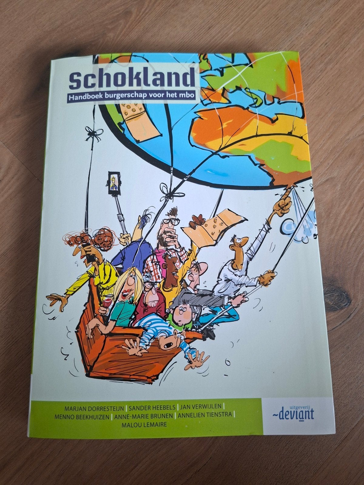 Handboek Burgerschap MBO, Ophalen of Verzenden, Zo goed als nieuw, Maatschappijleer