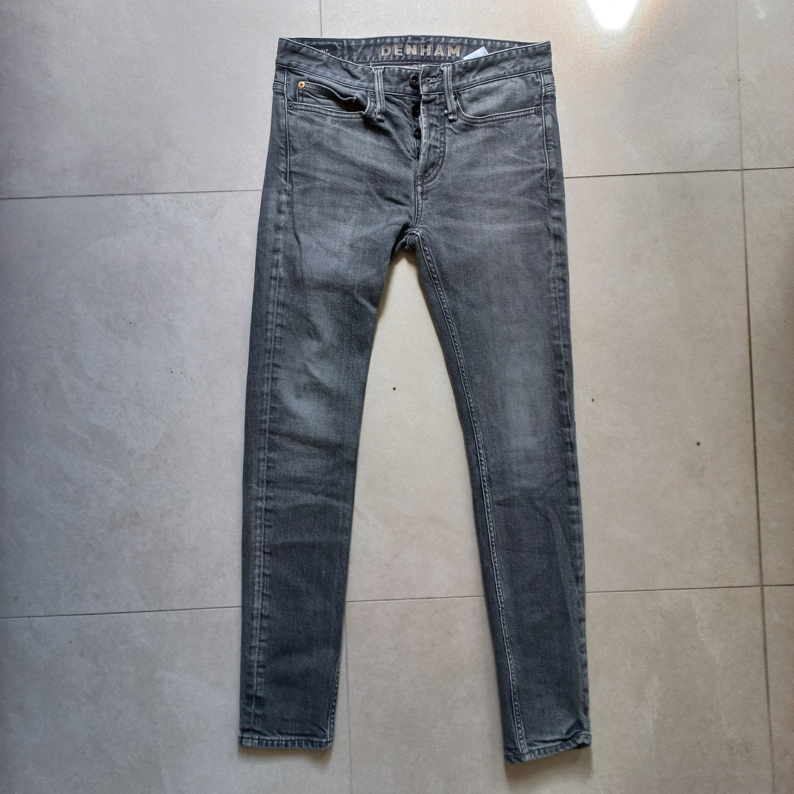 Stijlvolle grijze Denham jeans W30 L32, Denham, Ophalen of Verzenden, W30 - W32 (confectie 38/40), Grijs