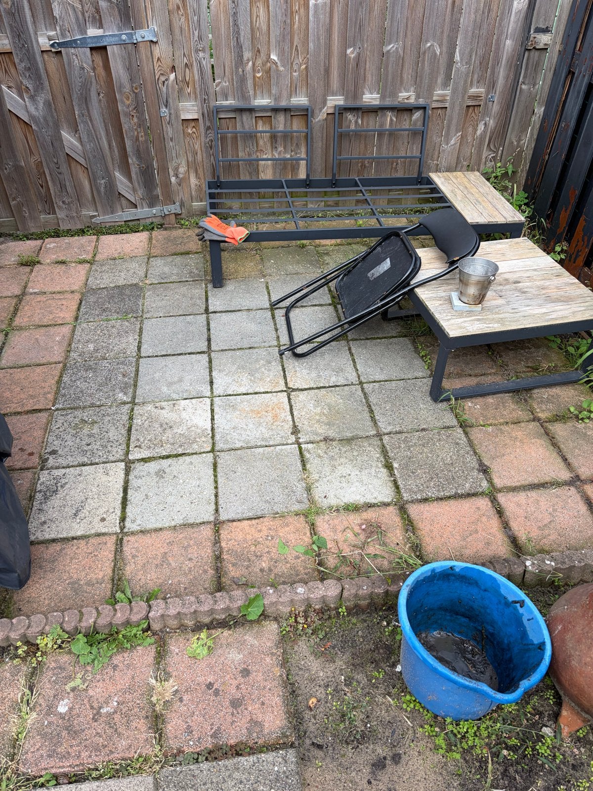 GRATIS Gebruikte terrastegels en klinkers voor tuin of pad, Ophalen, Gebruikt, 10 m² of meer, Beton
